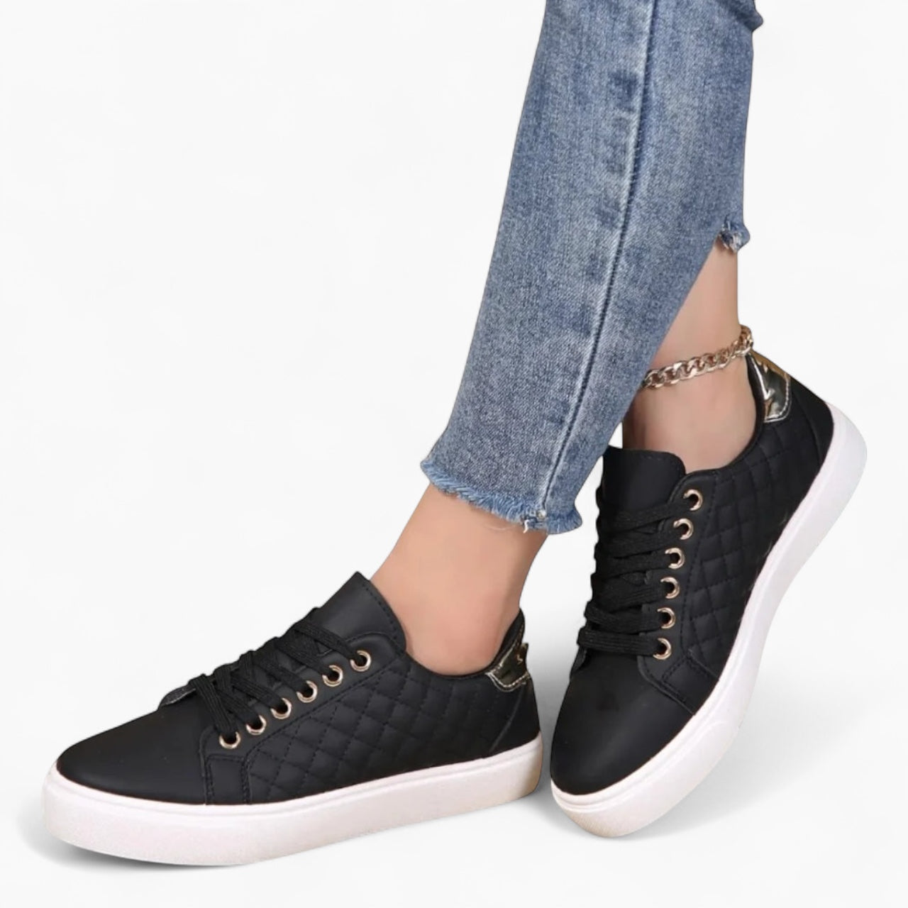 Levrae | Women’s Orthopedic Quilted Sneakers